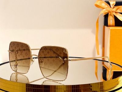 Louis Vuitton Sunglasses 1635